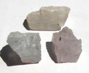 Kunzit, Spodumen, 3 Rohedelsteine aus Afghanistan 43 Ct., 13-20 mm 