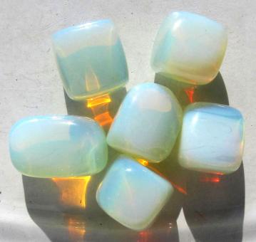 Opalith, Opalglas, 150 g. Trommelsteine 